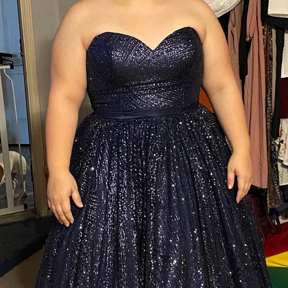 Navy Blue Dress - Picture 2 of 4